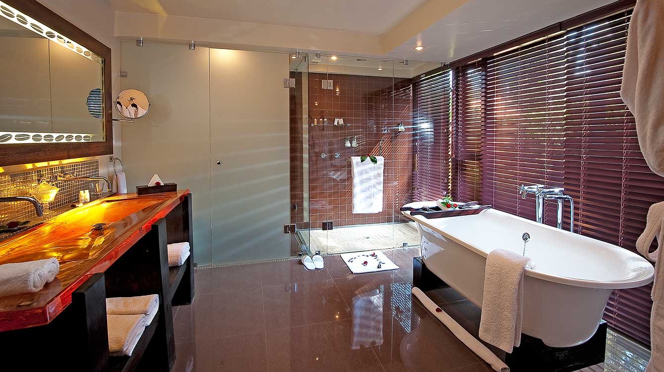 Elewana Arusha Coffee Lodge Bathroom